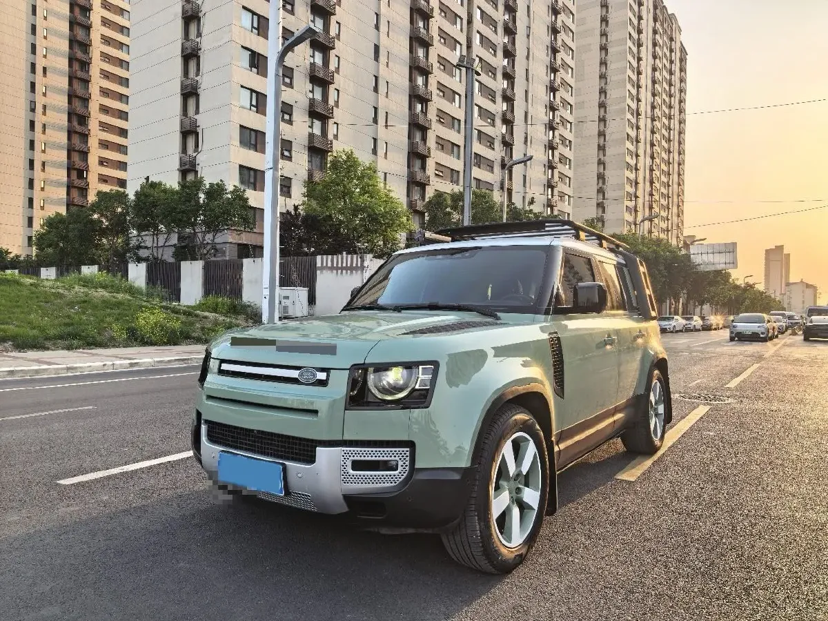 2023 Land Rover Defender 3.0T 400HP L6 8AT,autocango,china used car exporter,china ev exporter,chinese used car exporter,chinese used ev exporter
