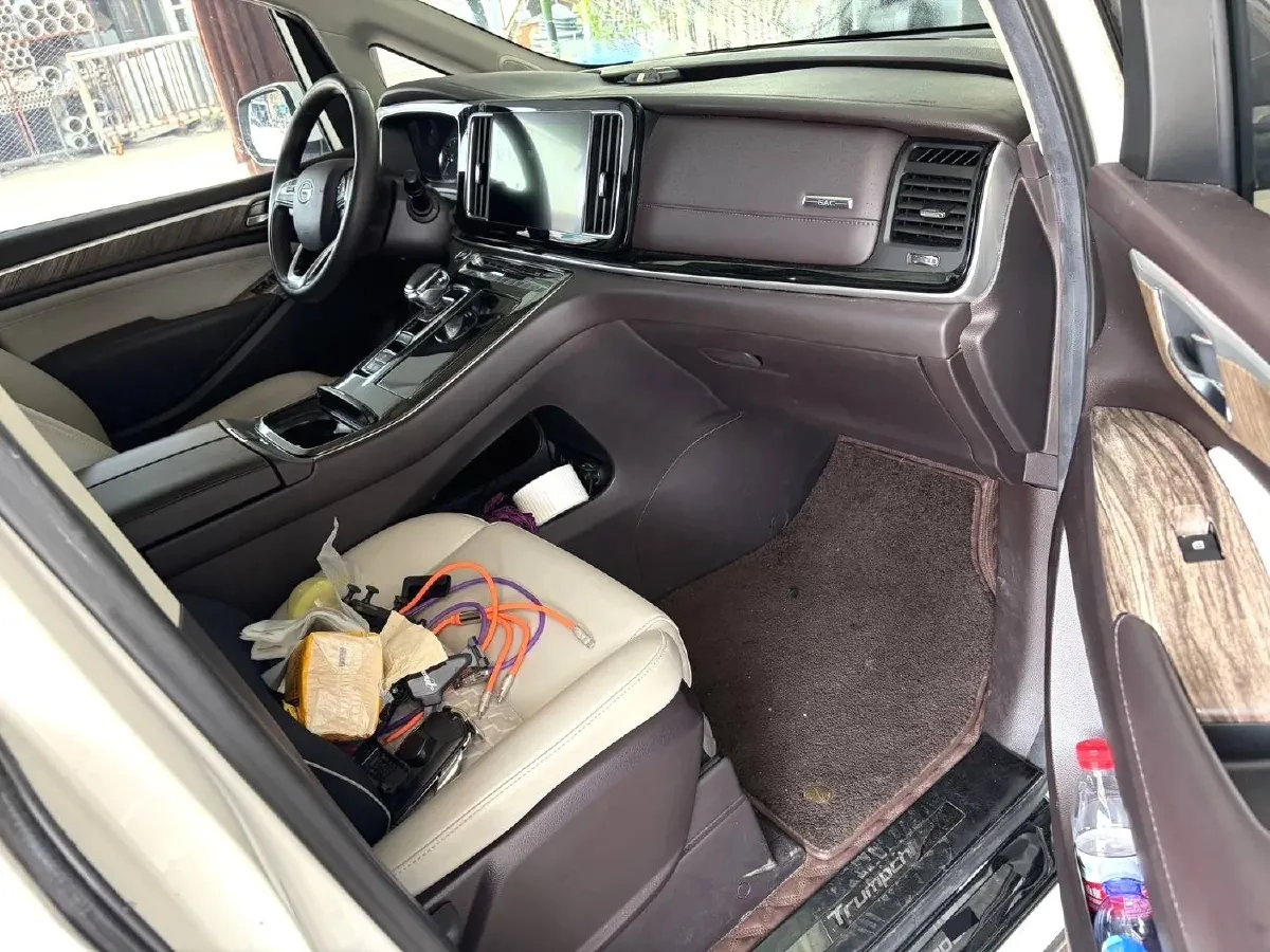 2021 GAC Trumpchi M8 2.0T 252HP L4 8AT,autocango,china used car exporter,china ev exporter,chinese used car exporter,chinese used ev exporter