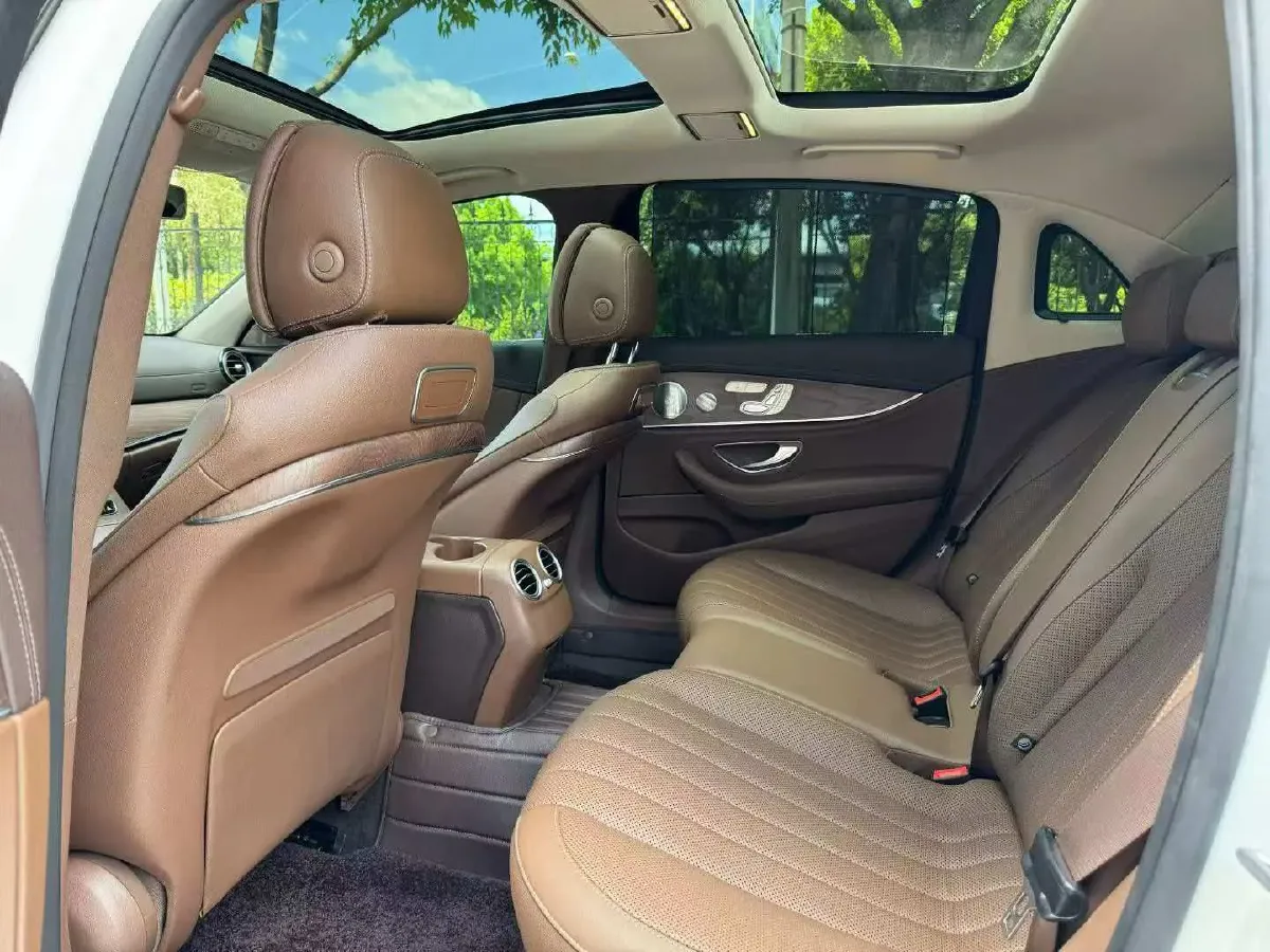 2020 Mercedes-Benz E Class 2.0T 258HP L4 9AT,autocango,china used car exporter,china ev exporter,chinese used car exporter,chinese used ev exporter
