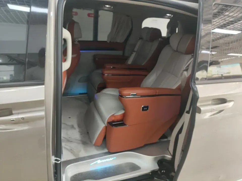 2023 Buick GL8 2.0T 237HP L4 9AT,autocango,china used car exporter,china ev exporter,chinese used car exporter,chinese used ev exporter