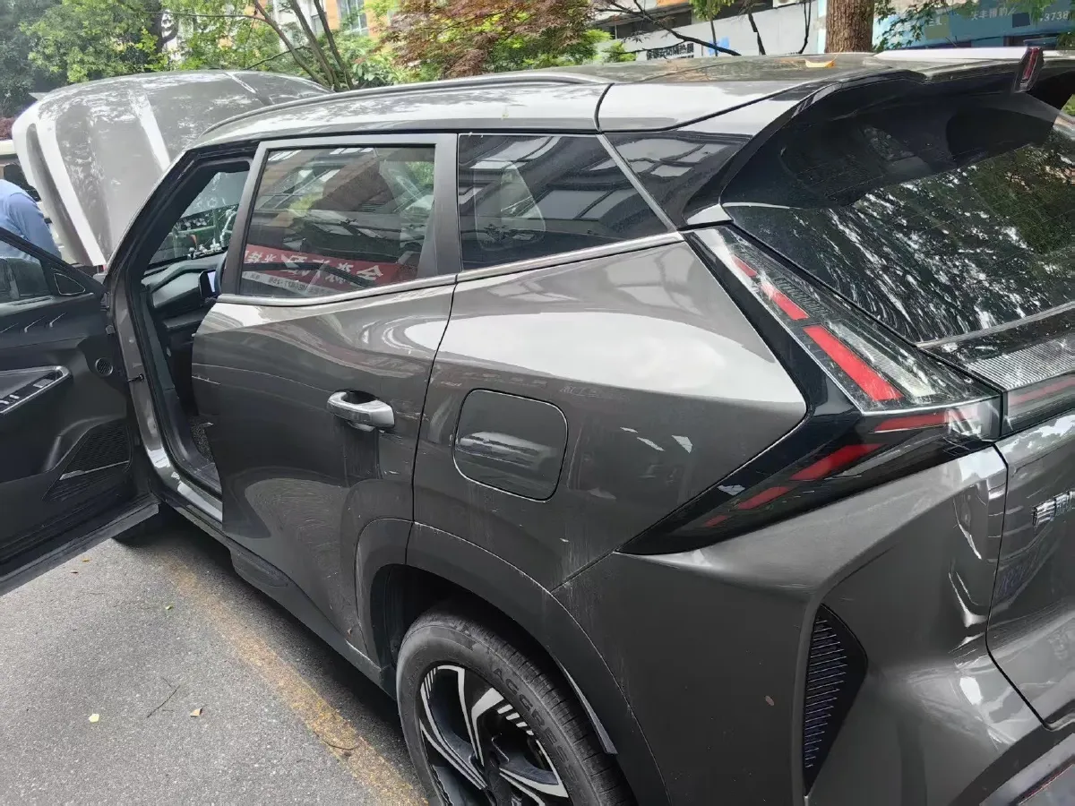 2024 Geely Emgrand L HiP 1.5T 181HP L4 3DHT PHEV 15.5KWH,autocango,china used car exporter,china ev exporter,chinese used car exporter,chinese used ev exporter