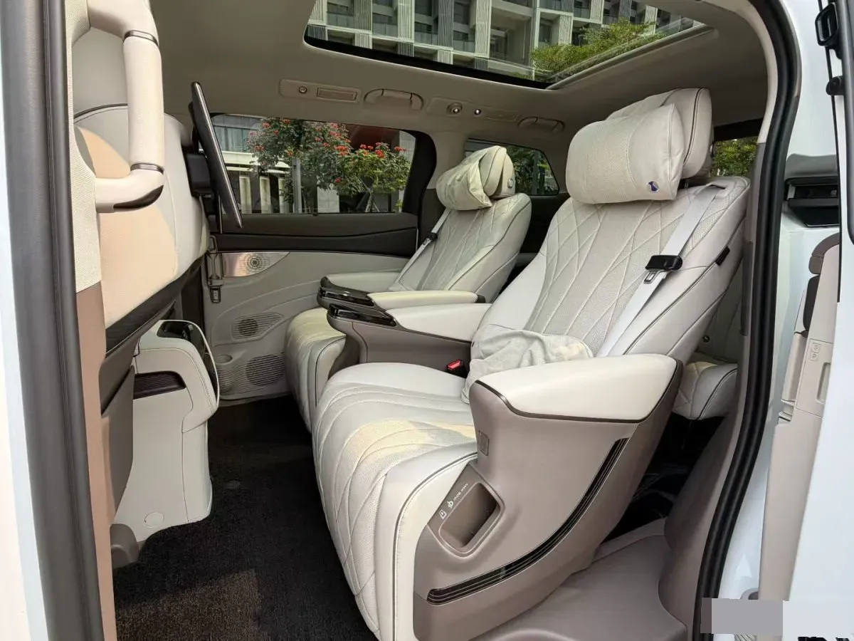 2022 Mercedes-Benz GLC Class 2.0T 197HP L4 9AT,autocango,china used car exporter,china ev exporter,chinese used car exporter,chinese used ev exporter