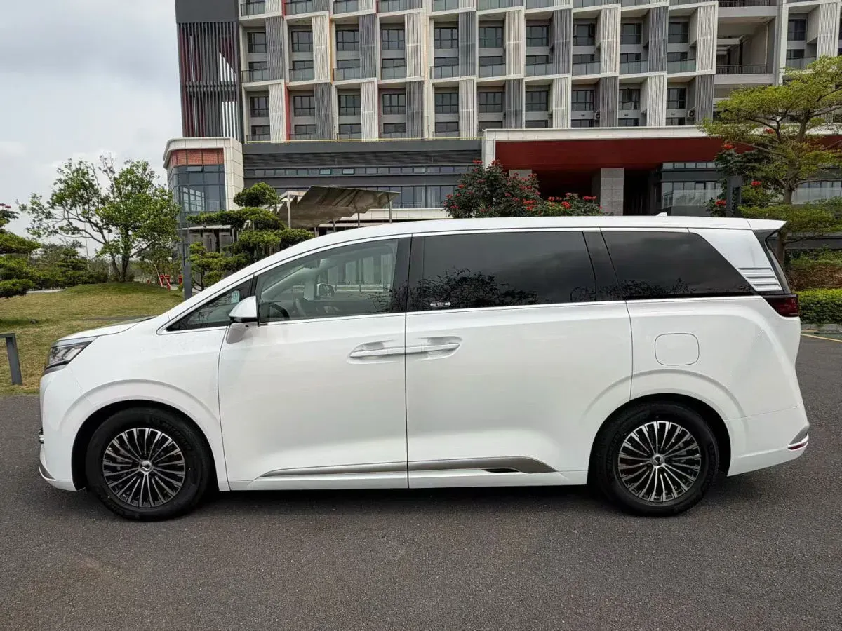 2022 Mercedes-Benz GLC Class 2.0T 197HP L4 9AT,autocango,china used car exporter,china ev exporter,chinese used car exporter,chinese used ev exporter