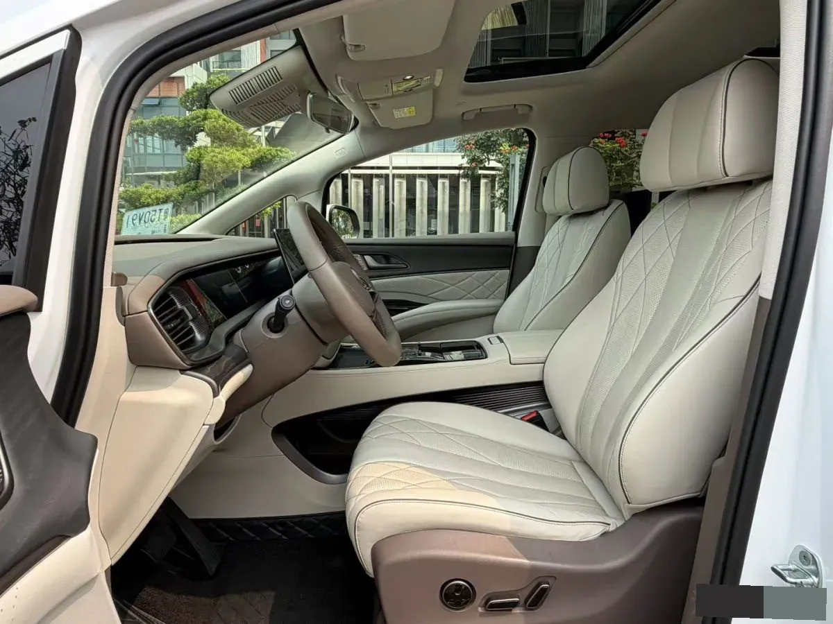 2022 Mercedes-Benz GLC Class 2.0T 197HP L4 9AT,autocango,china used car exporter,china ev exporter,chinese used car exporter,chinese used ev exporter