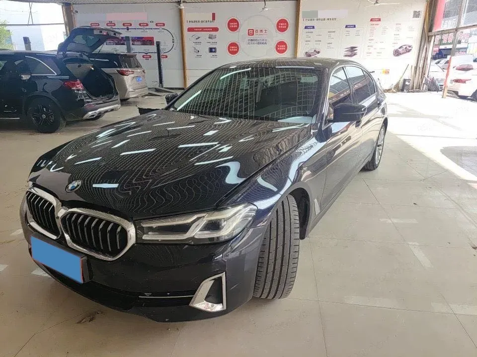 2022 BMW 5 Series 2.0T 184HP L4 8AT,autocango,china used car exporter,china ev exporter,chinese used car exporter,chinese used ev exporter