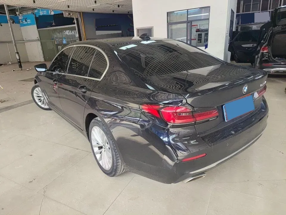 2022 BMW 5 Series 2.0T 184HP L4 8AT,autocango,china used car exporter,china ev exporter,chinese used car exporter,chinese used ev exporter