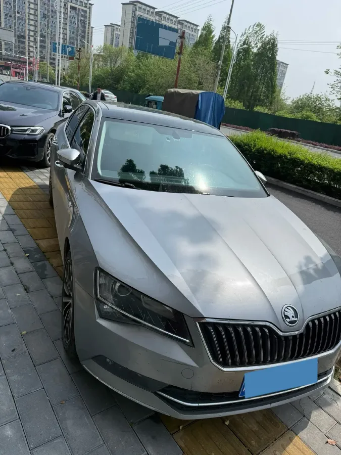 2018 Skoda Superb 1.4T 150HP L4 7DCT,autocango,china used car exporter,china ev exporter,chinese used car exporter,chinese used ev exporter