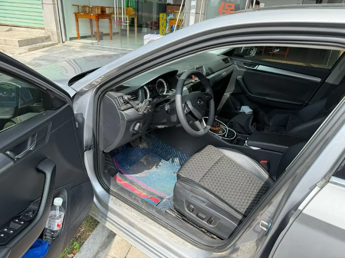 2018 Skoda Superb 1.4T 150HP L4 7DCT,autocango,china used car exporter,china ev exporter,chinese used car exporter,chinese used ev exporter