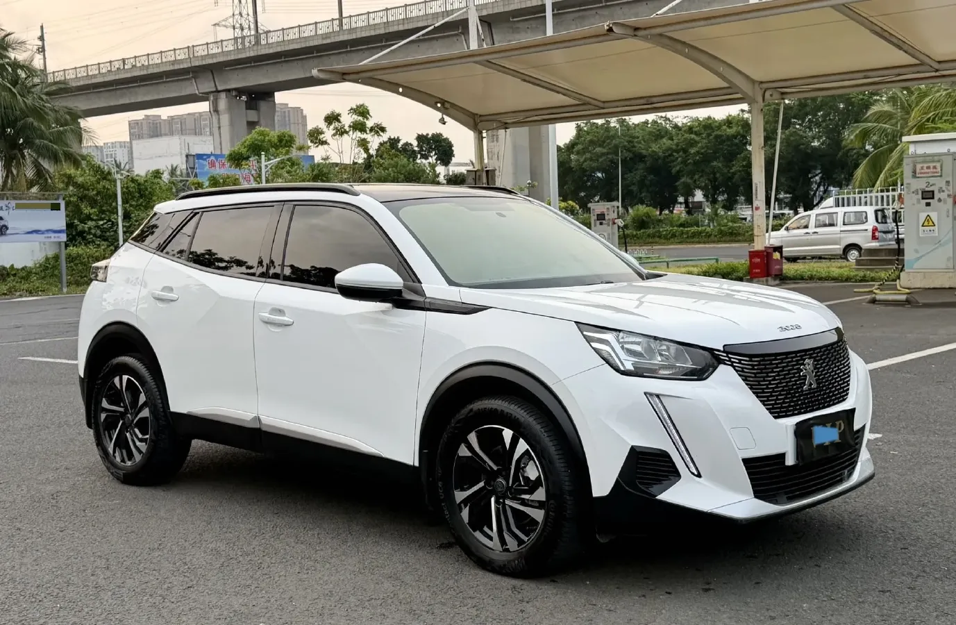 2020 Peugeot 2008 1.2T 136HP L3 6DCT,autocango,china used car exporter,china ev exporter,chinese used car exporter,chinese used ev exporter