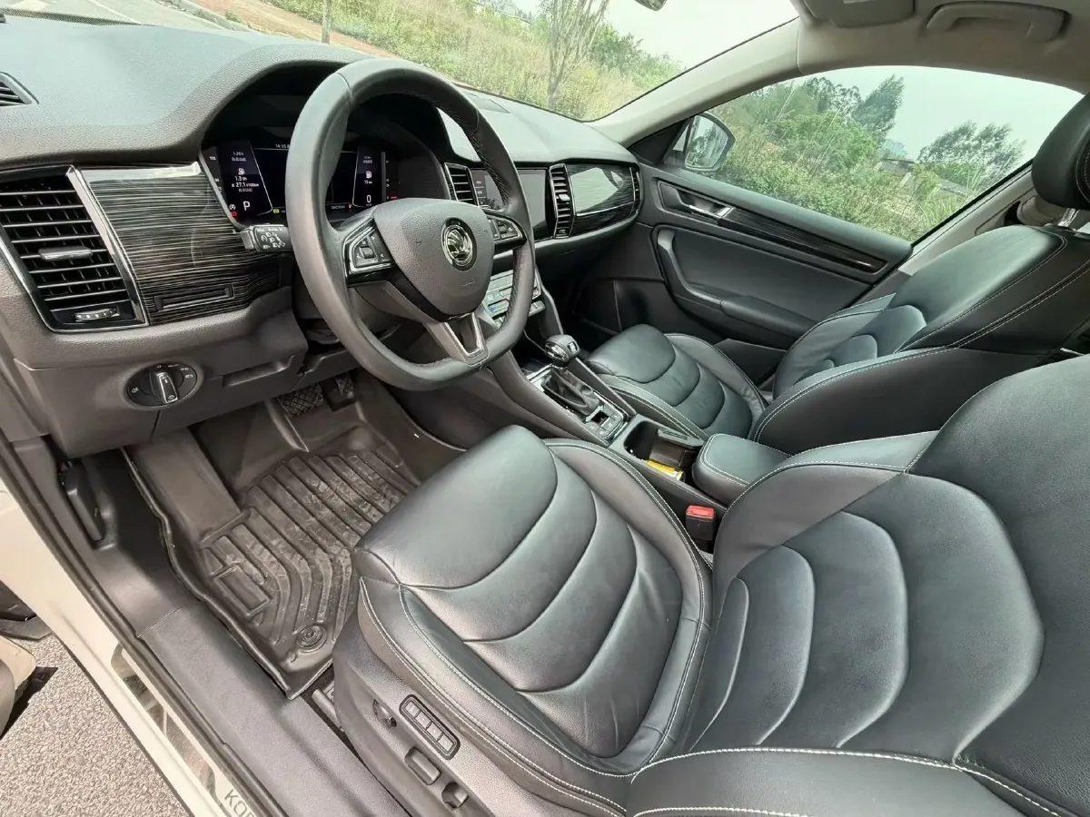 2022 Skoda Kodiak 2.0T 186HP L4 7DCT,autocango,china used car exporter,china ev exporter,chinese used car exporter,chinese used ev exporter