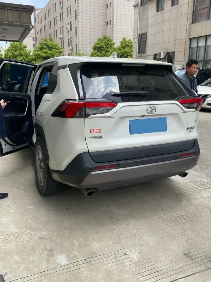 2020 Toyota RAV4 2.0L 171HP L4 CVT,autocango,china used car exporter,china ev exporter,chinese used car exporter,chinese used ev exporter