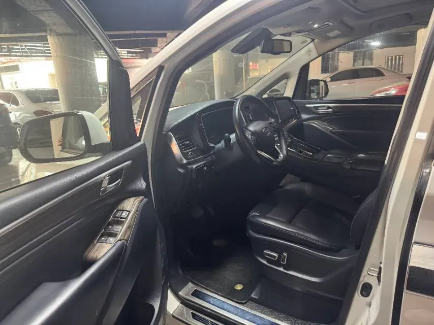 2021 GAC Trumpchi M8 2.0T 252HP L4 8AT,autocango,china used car exporter,china ev exporter,chinese used car exporter,chinese used ev exporter