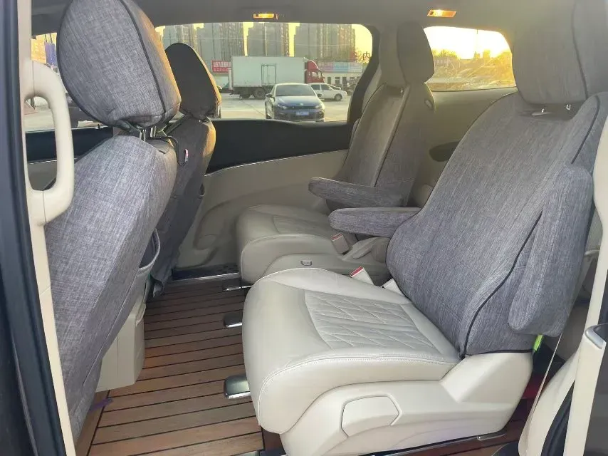 2023 Buick GL8 2.0T 237HP L4 9AT,autocango,china used car exporter,china ev exporter,chinese used car exporter,chinese used ev exporter