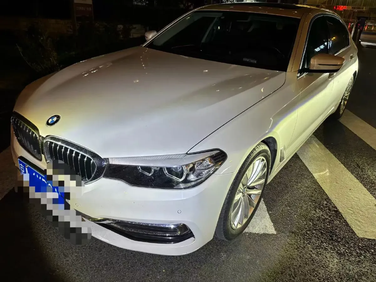 2020 BMW 5 Series 2.0T 184HP L4 8AT,autocango,china used car exporter,china ev exporter,chinese used car exporter,chinese used ev exporter