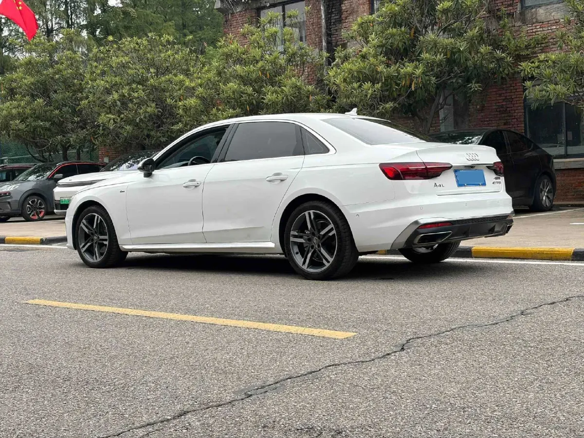 2020 Audi A4L 2.0T 190HP L4 7DCT,autocango,china used car exporter,china ev exporter,chinese used car exporter,chinese used ev exporter