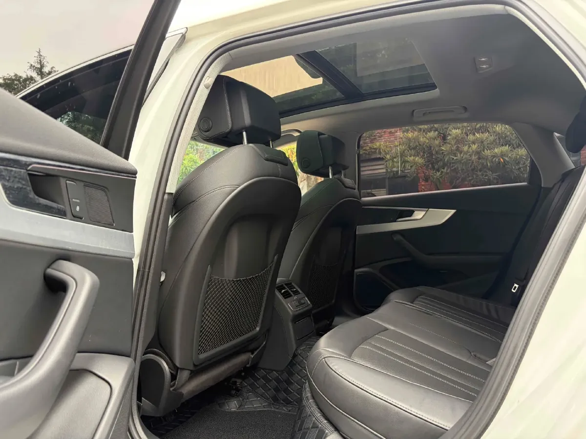 2020 Audi A4L 2.0T 190HP L4 7DCT,autocango,china used car exporter,china ev exporter,chinese used car exporter,chinese used ev exporter