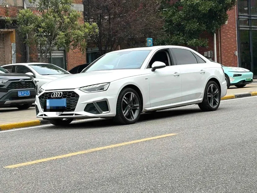 2020 Audi A4L 2.0T 190HP L4 7DCT,autocango,china used car exporter,china ev exporter,chinese used car exporter,chinese used ev exporter