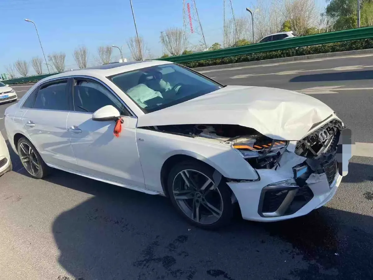 2020 Audi A4L 2.0T 190HP L4 7DCT,autocango,china used car exporter,china ev exporter,chinese used car exporter,chinese used ev exporter