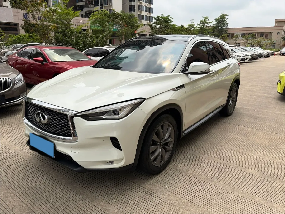 2018 Infiniti QX30 2.0T 211HP L4 7DCT,autocango,china used car exporter,china ev exporter,chinese used car exporter,chinese used ev exporter
