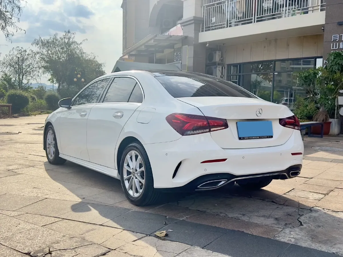2021 Mercedes-Benz A Class 1.3T 163HP L4 7DCT,autocango,china used car exporter,china ev exporter,chinese used car exporter,chinese used ev exporter