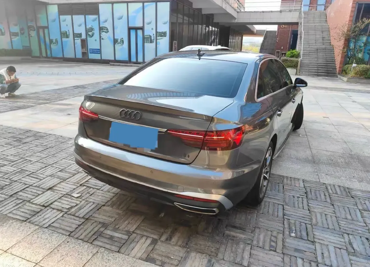 2020 Audi A4L 2.0T 190HP L4 7DCT,autocango,china used car exporter,china ev exporter,chinese used car exporter,chinese used ev exporter