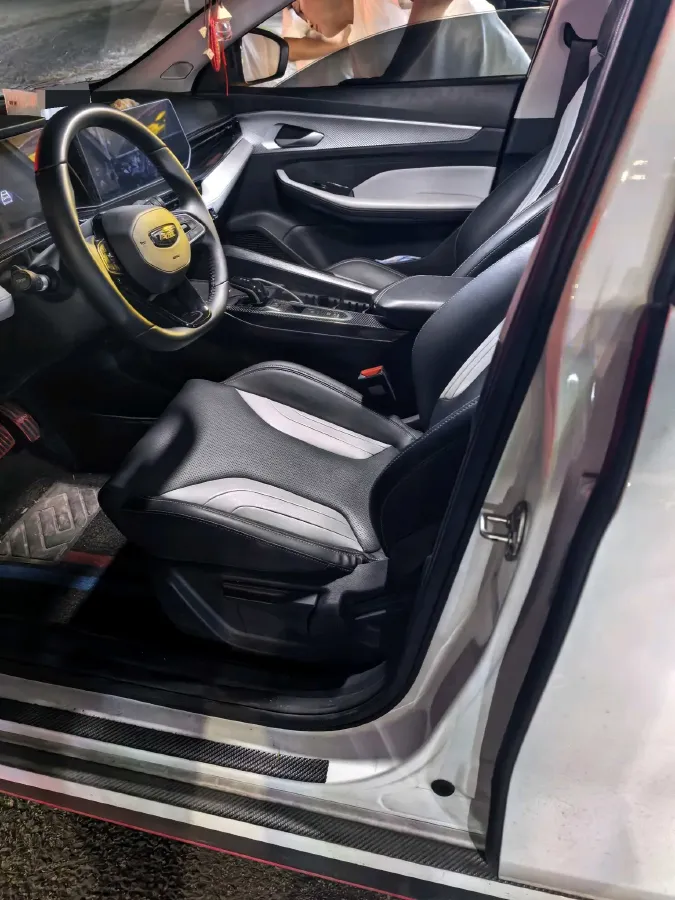 2022 Geely Binray 1.5T 181HP L4 7DCT,autocango,china used car exporter,china ev exporter,chinese used car exporter,chinese used ev exporter