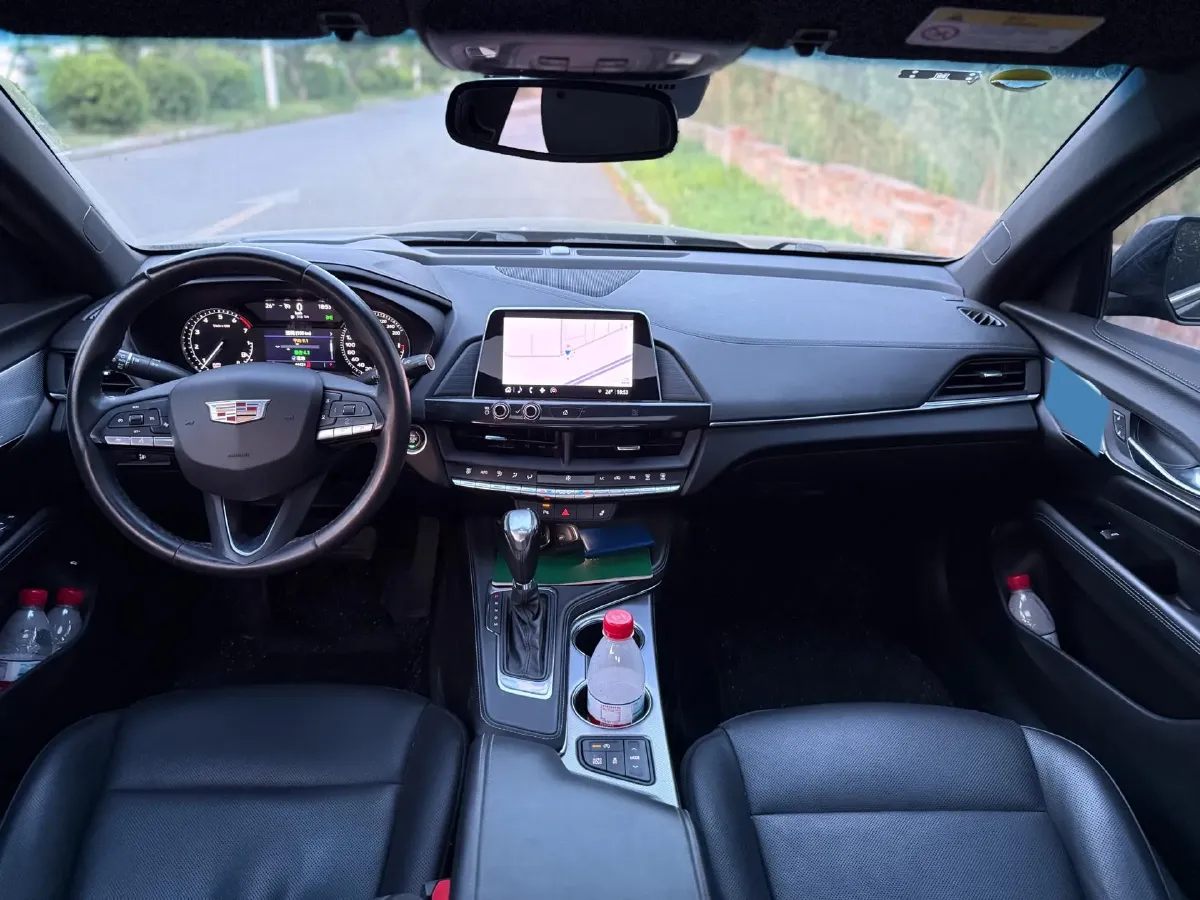 2021 Cadillac CT4 2.0T 237HP L4 8AT,autocango,china used car exporter,china ev exporter,chinese used car exporter,chinese used ev exporter