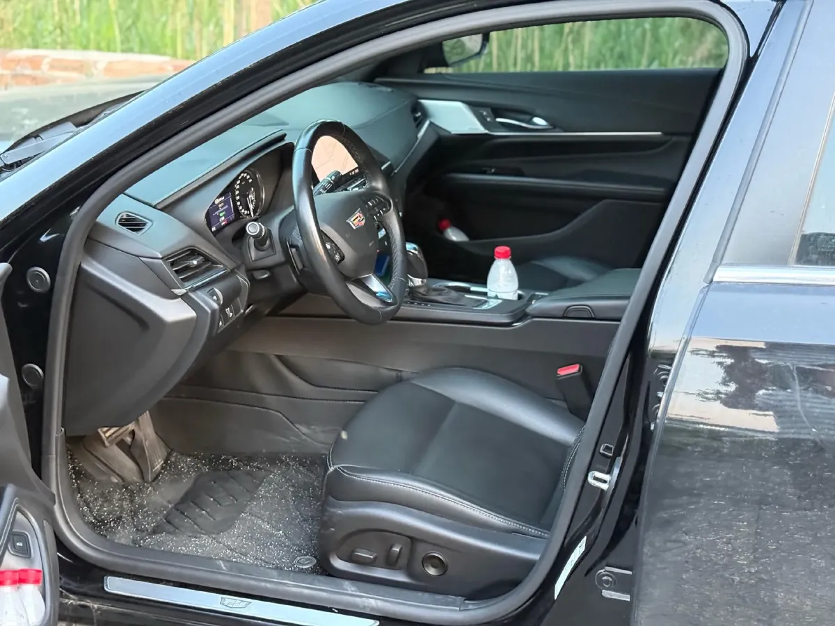 2021 Cadillac CT4 2.0T 237HP L4 8AT,autocango,china used car exporter,china ev exporter,chinese used car exporter,chinese used ev exporter