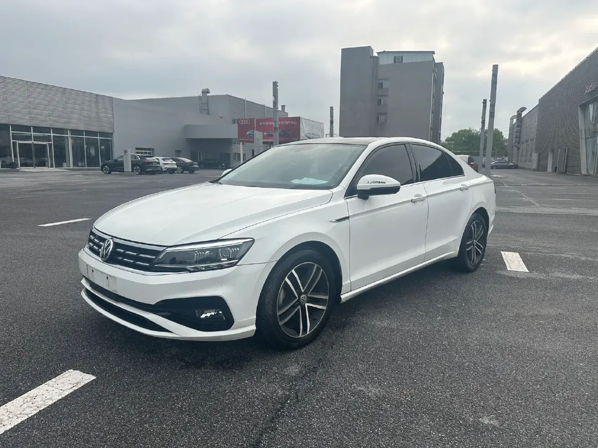 2019 Volkswagen Passat 1.4T 150HP L4 7DCT,autocango,china used car exporter,china ev exporter,chinese used car exporter,chinese used ev exporter