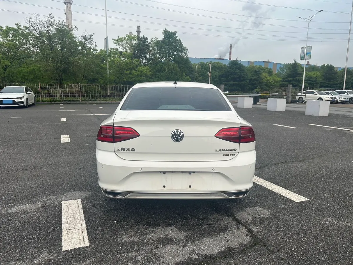 2019 Volkswagen Passat 1.4T 150HP L4 7DCT,autocango,china used car exporter,china ev exporter,chinese used car exporter,chinese used ev exporter