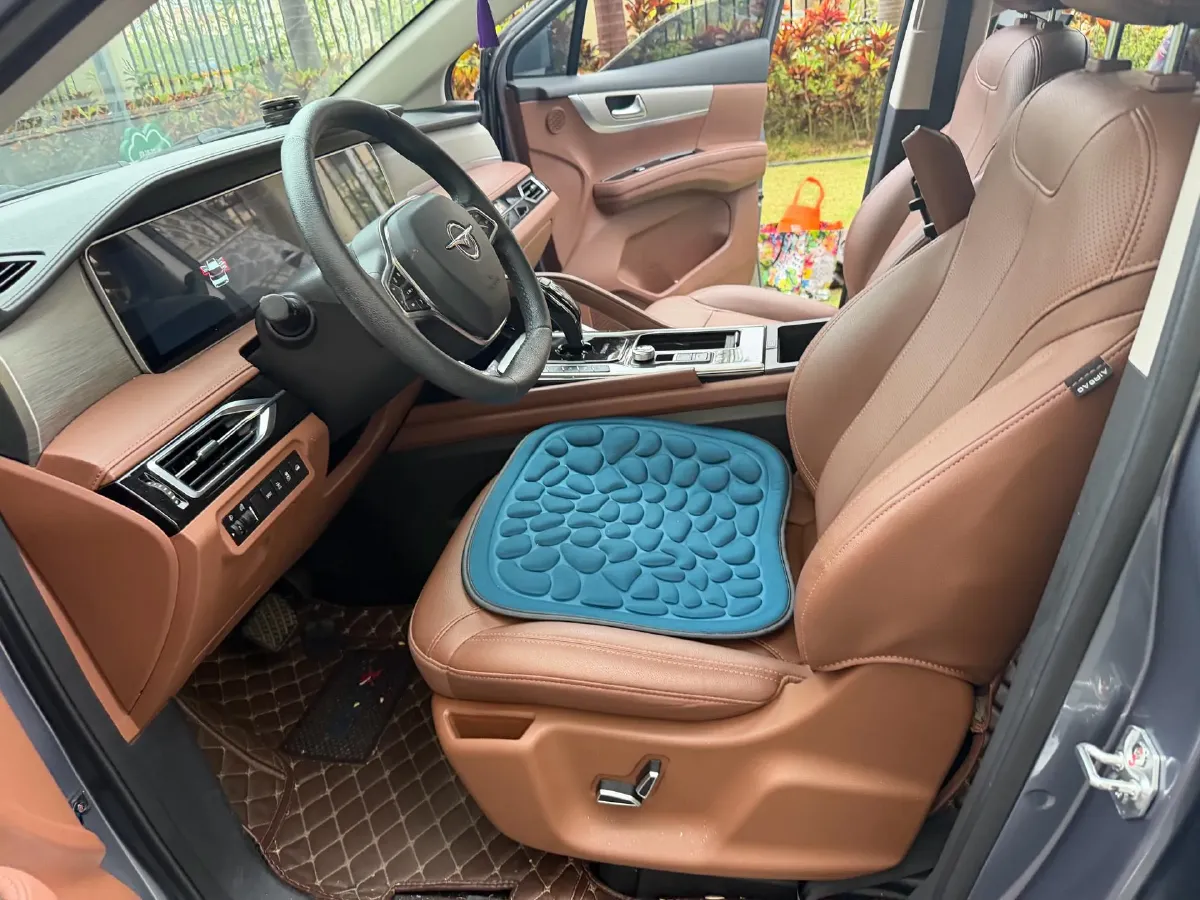 2020 HaiMa 7X 1.6T 195HP L4 6AT,autocango,china used car exporter,china ev exporter,chinese used car exporter,chinese used ev exporter