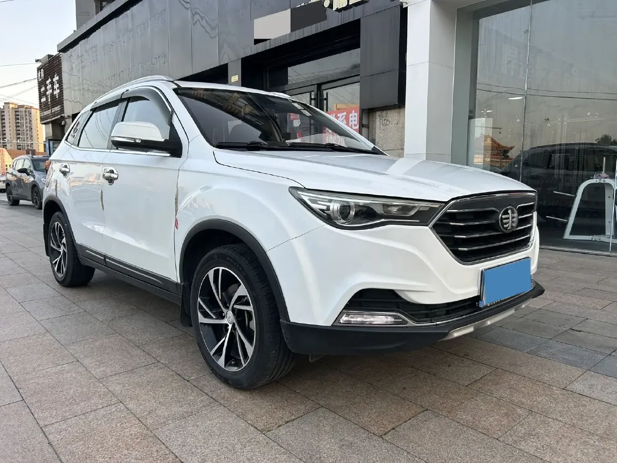 2019 Bestune X40 1.6L 114HP L4 6AT,autocango,china used car exporter,china ev exporter,chinese used car exporter,chinese used ev exporter