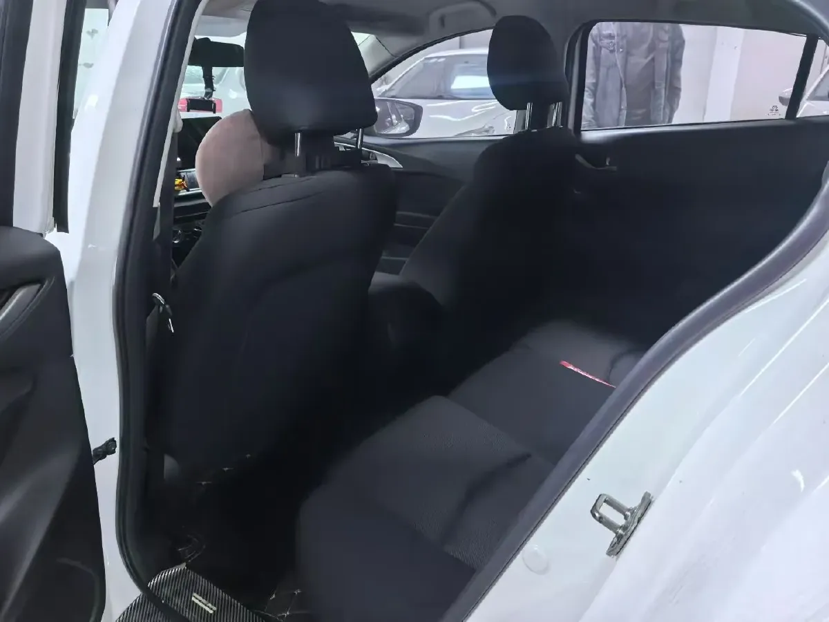 2017 Mazda 3 Axela 1.5L 117HP L4 6MT,autocango,china used car exporter,china ev exporter,chinese used car exporter,chinese used ev exporter