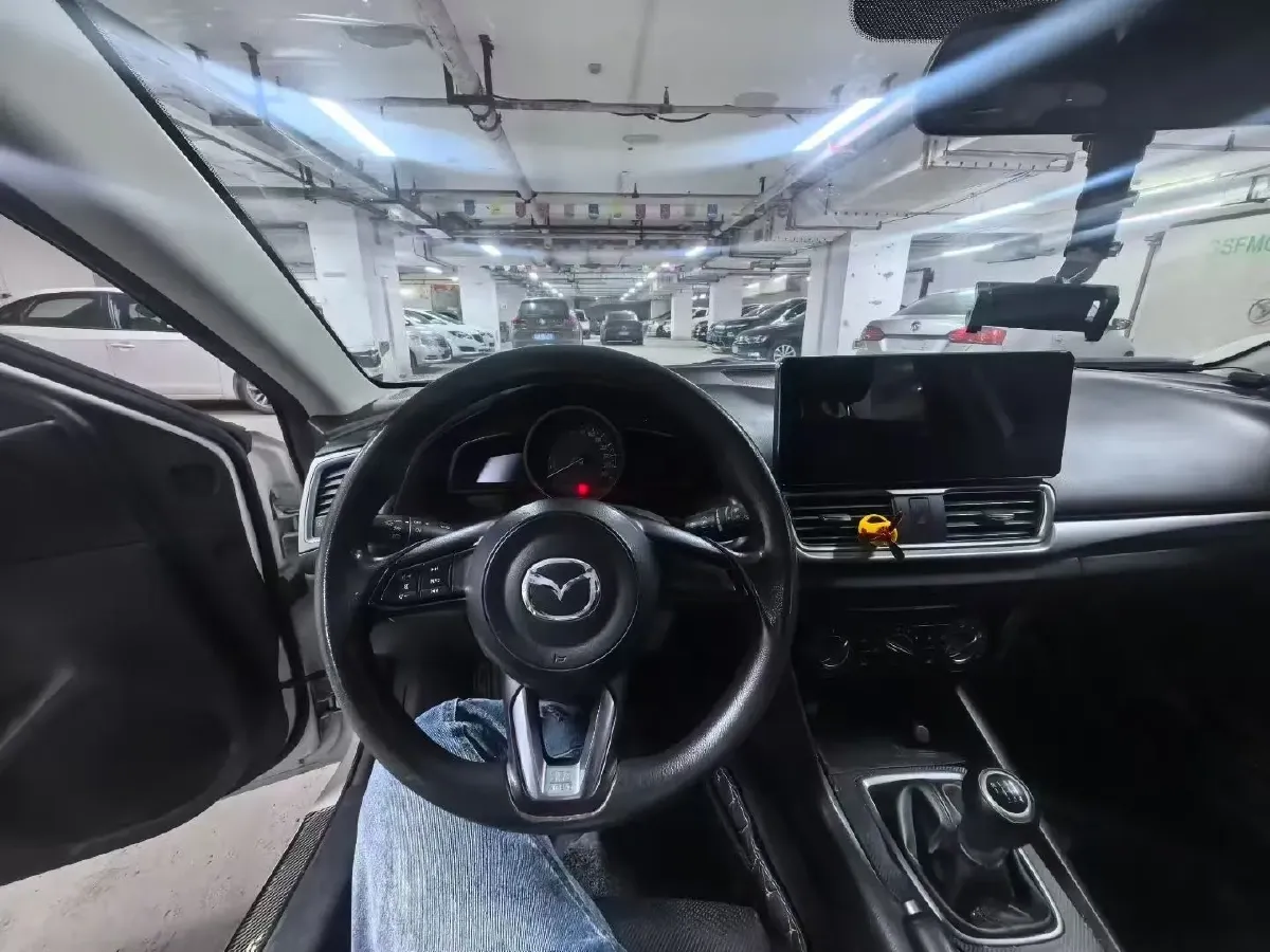 2017 Mazda 3 Axela 1.5L 117HP L4 6MT,autocango,china used car exporter,china ev exporter,chinese used car exporter,chinese used ev exporter