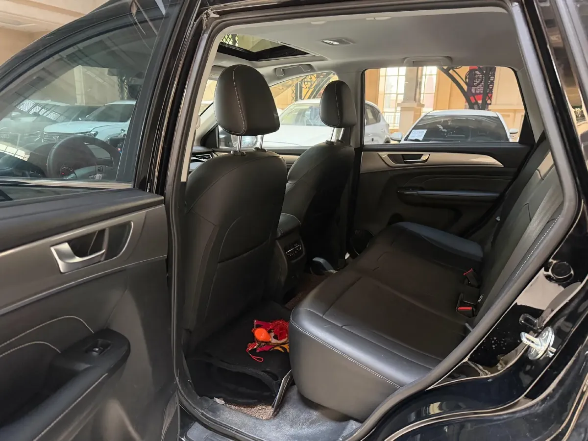 2023 Haval M6 1.5T 150HP L4 7DCT,autocango,china used car exporter,china ev exporter,chinese used car exporter,chinese used ev exporter