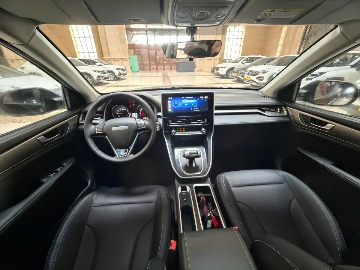 2023 Haval M6 1.5T 150HP L4 7DCT,autocango,china used car exporter,china ev exporter,chinese used car exporter,chinese used ev exporter
