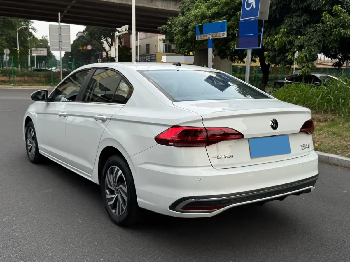 2025 Volkswagen Bora 1.2T 116HP L4 7DCT,autocango,china used car exporter,china ev exporter,chinese used car exporter,chinese used ev exporter