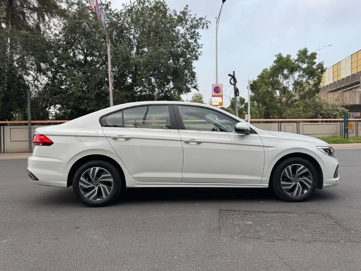 2025 Volkswagen Bora 1.2T 116HP L4 7DCT,autocango,china used car exporter,china ev exporter,chinese used car exporter,chinese used ev exporter