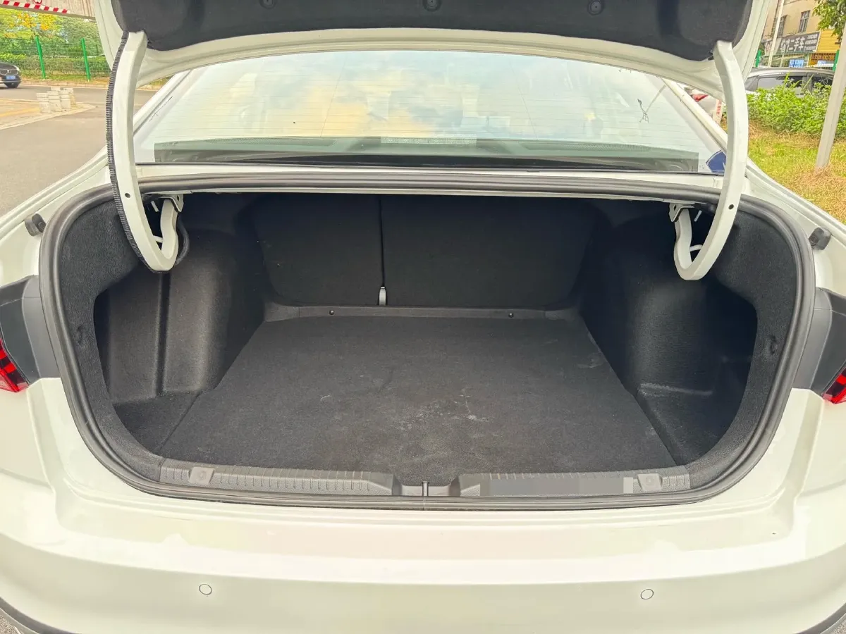 2025 Volkswagen Bora 1.2T 116HP L4 7DCT,autocango,china used car exporter,china ev exporter,chinese used car exporter,chinese used ev exporter