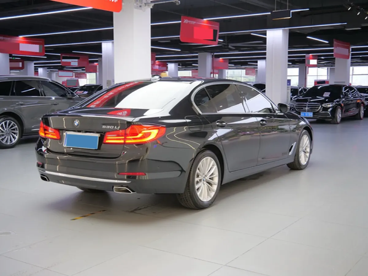 2020 BMW 5 Series 2.0T 252HP L4 8AT,autocango,china used car exporter,china ev exporter,chinese used car exporter,chinese used ev exporter