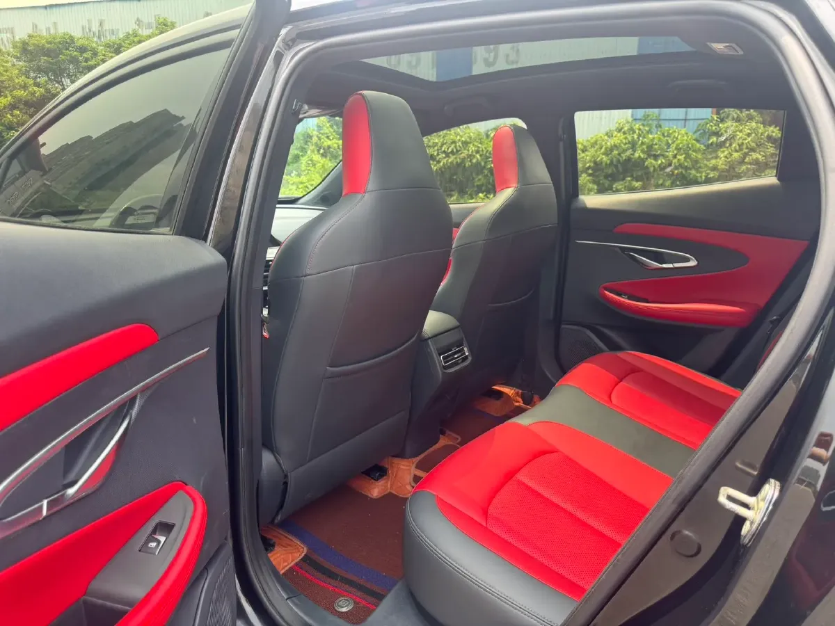 2020 ChangAn UNI-T 1.5T 180HP L4 7DCT,autocango,china used car exporter,china ev exporter,chinese used car exporter,chinese used ev exporter