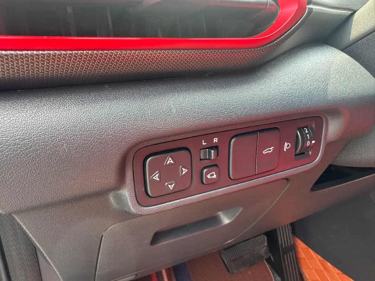 2020 ChangAn UNI-T 1.5T 180HP L4 7DCT,autocango,china used car exporter,china ev exporter,chinese used car exporter,chinese used ev exporter