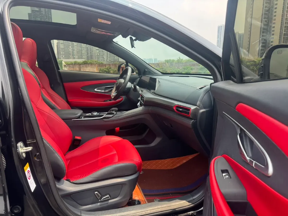 2020 ChangAn UNI-T 1.5T 180HP L4 7DCT,autocango,china used car exporter,china ev exporter,chinese used car exporter,chinese used ev exporter