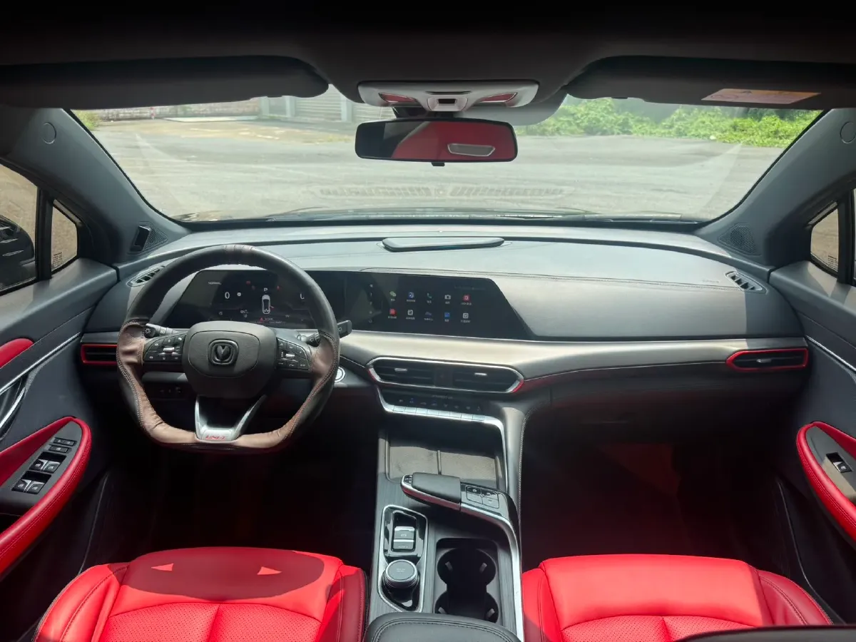 2020 ChangAn UNI-T 1.5T 180HP L4 7DCT,autocango,china used car exporter,china ev exporter,chinese used car exporter,chinese used ev exporter