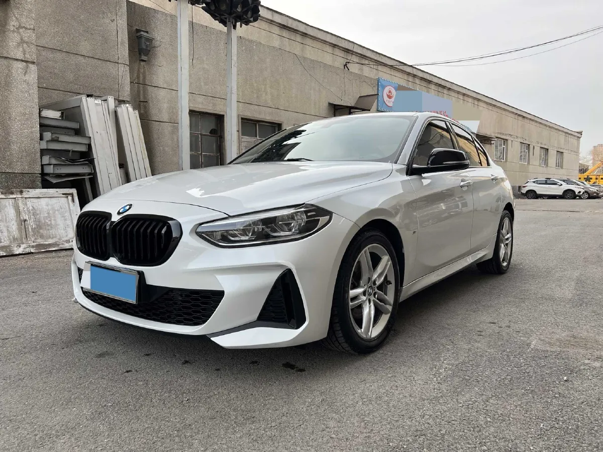 2023 BMW 1 Series 1.5T 136HP L3 7DCT,autocango,china used car exporter,china ev exporter,chinese used car exporter,chinese used ev exporter