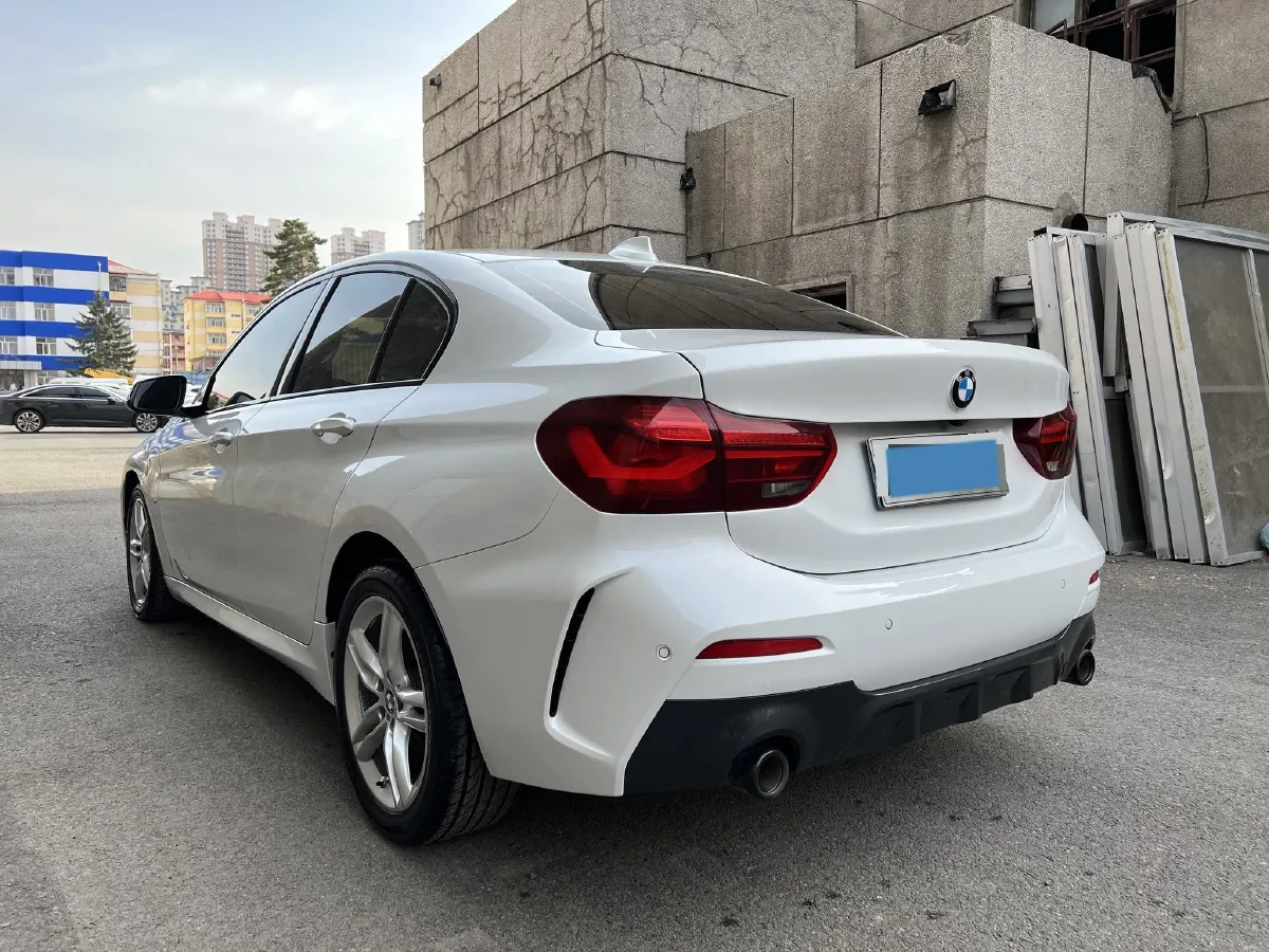 2023 BMW 1 Series 1.5T 136HP L3 7DCT,autocango,china used car exporter,china ev exporter,chinese used car exporter,chinese used ev exporter