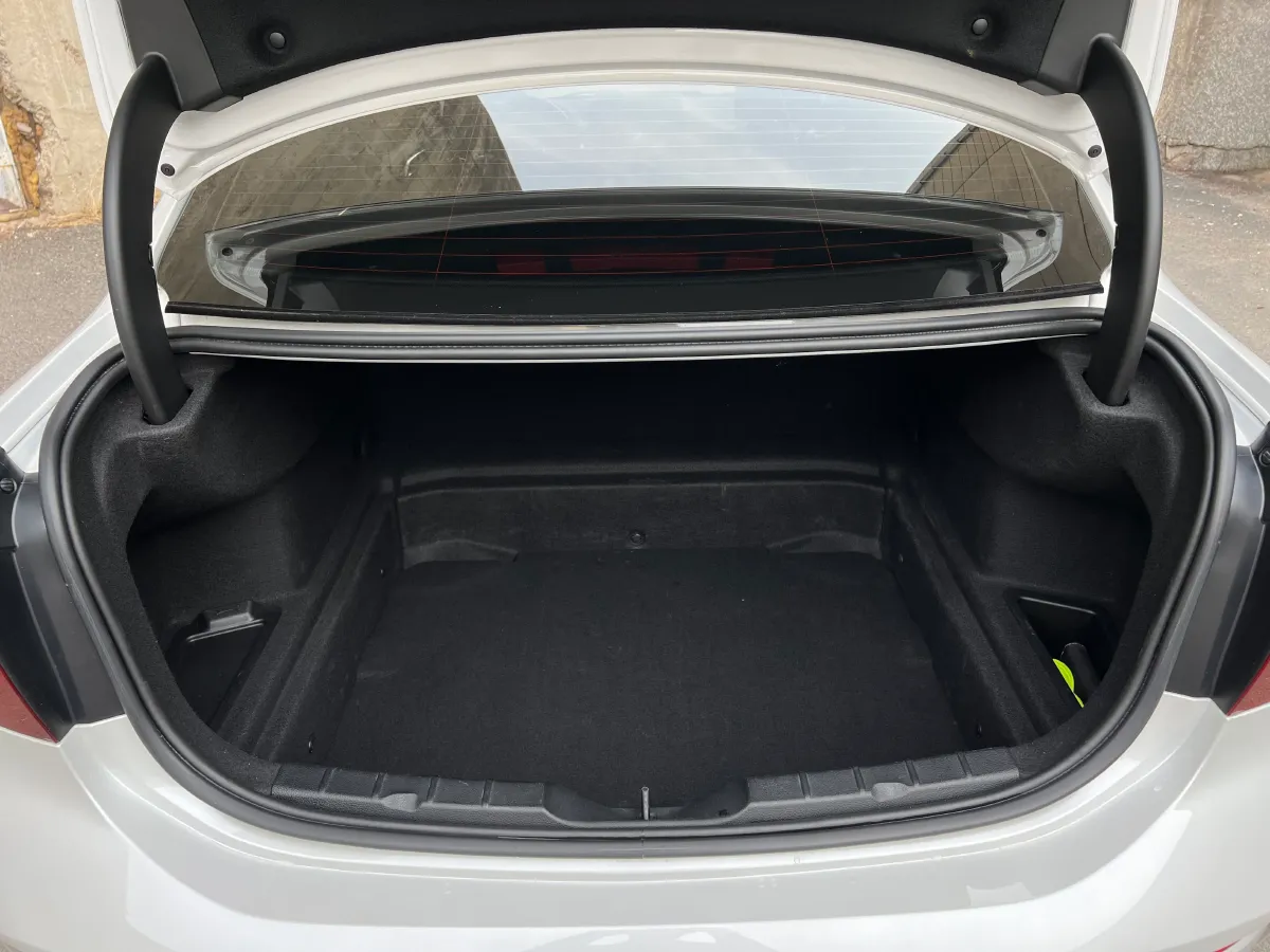 2023 BMW 1 Series 1.5T 136HP L3 7DCT,autocango,china used car exporter,china ev exporter,chinese used car exporter,chinese used ev exporter