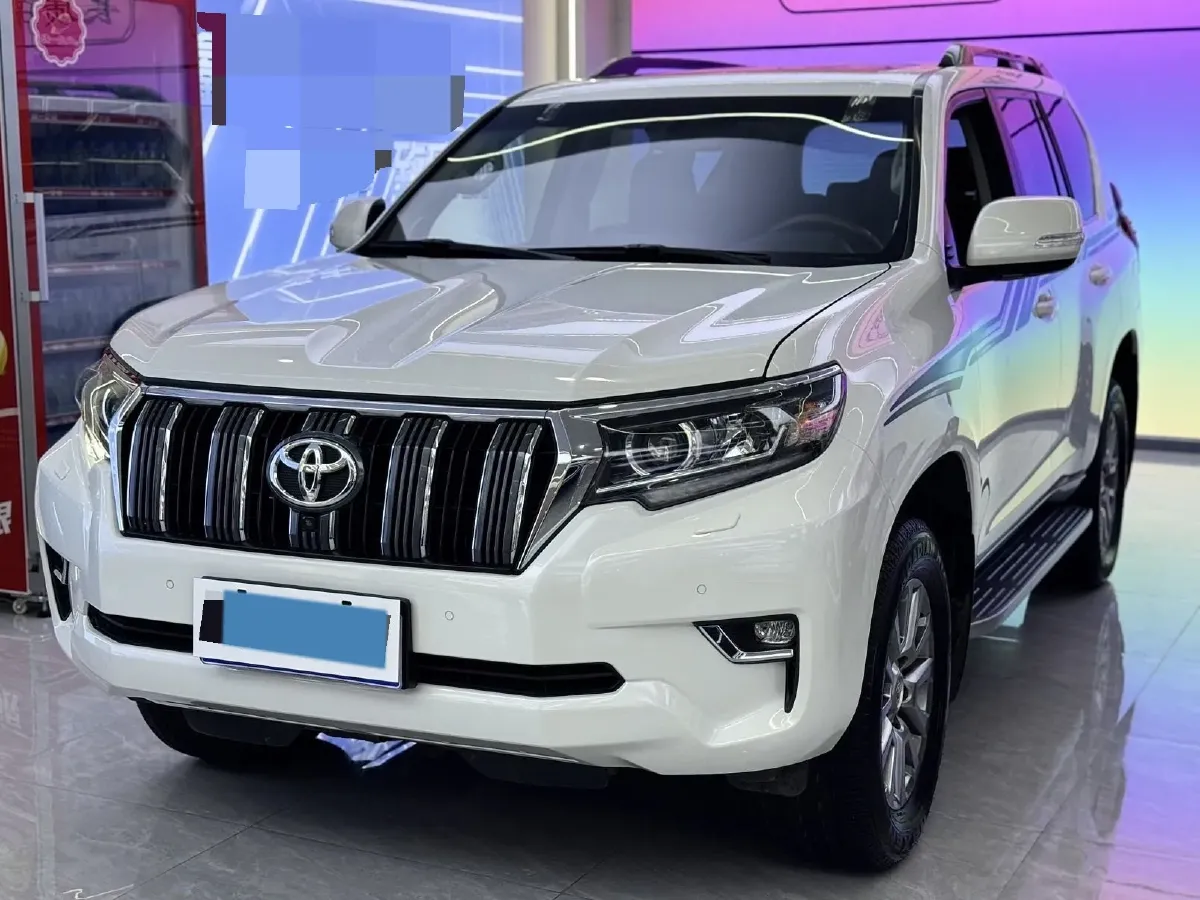 2018 Volvo XC90 2.0T 254HP L4 8AT,autocango,china used car exporter,china ev exporter,chinese used car exporter,chinese used ev exporter