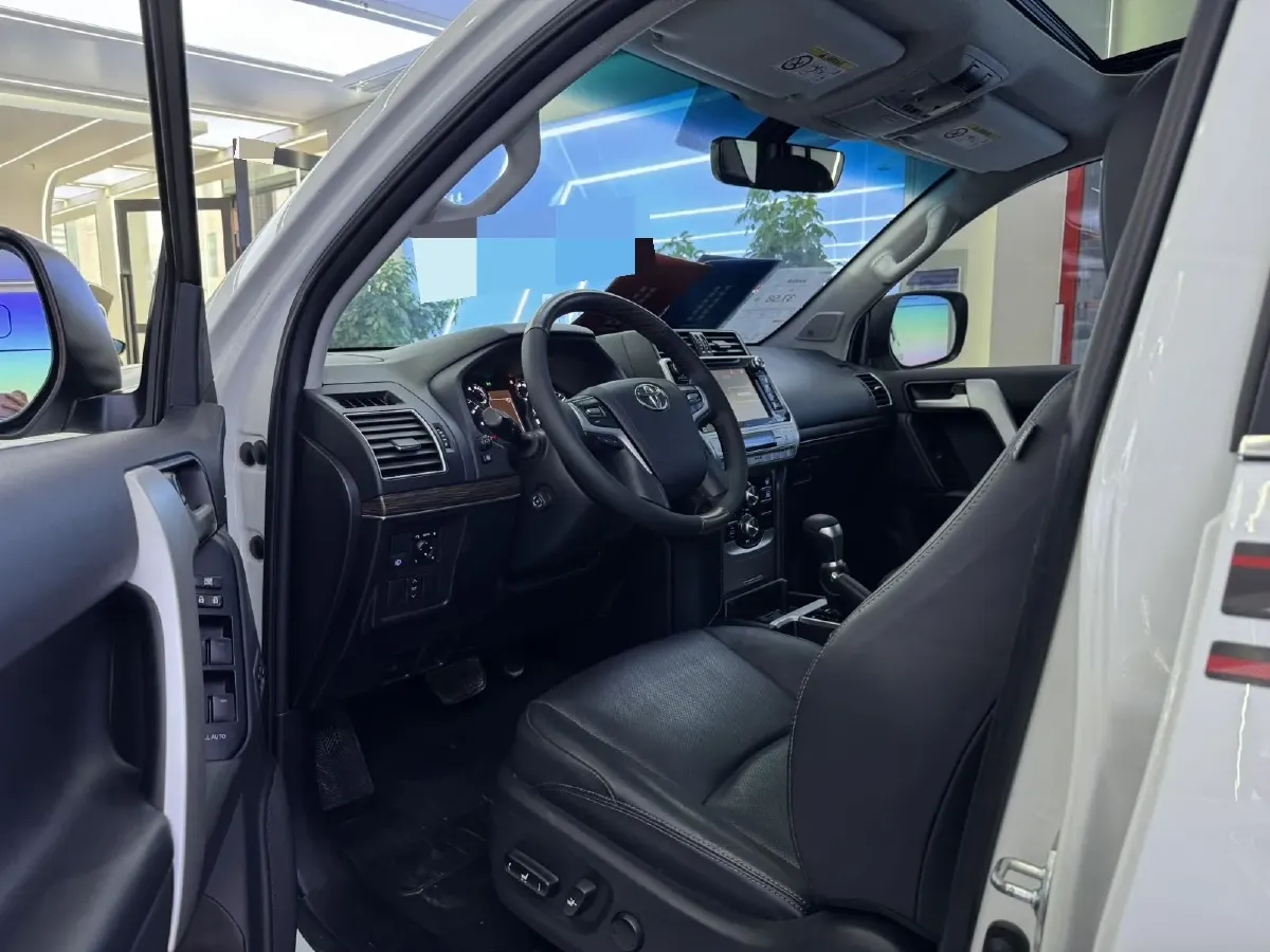 2018 Volvo XC90 2.0T 254HP L4 8AT,autocango,china used car exporter,china ev exporter,chinese used car exporter,chinese used ev exporter