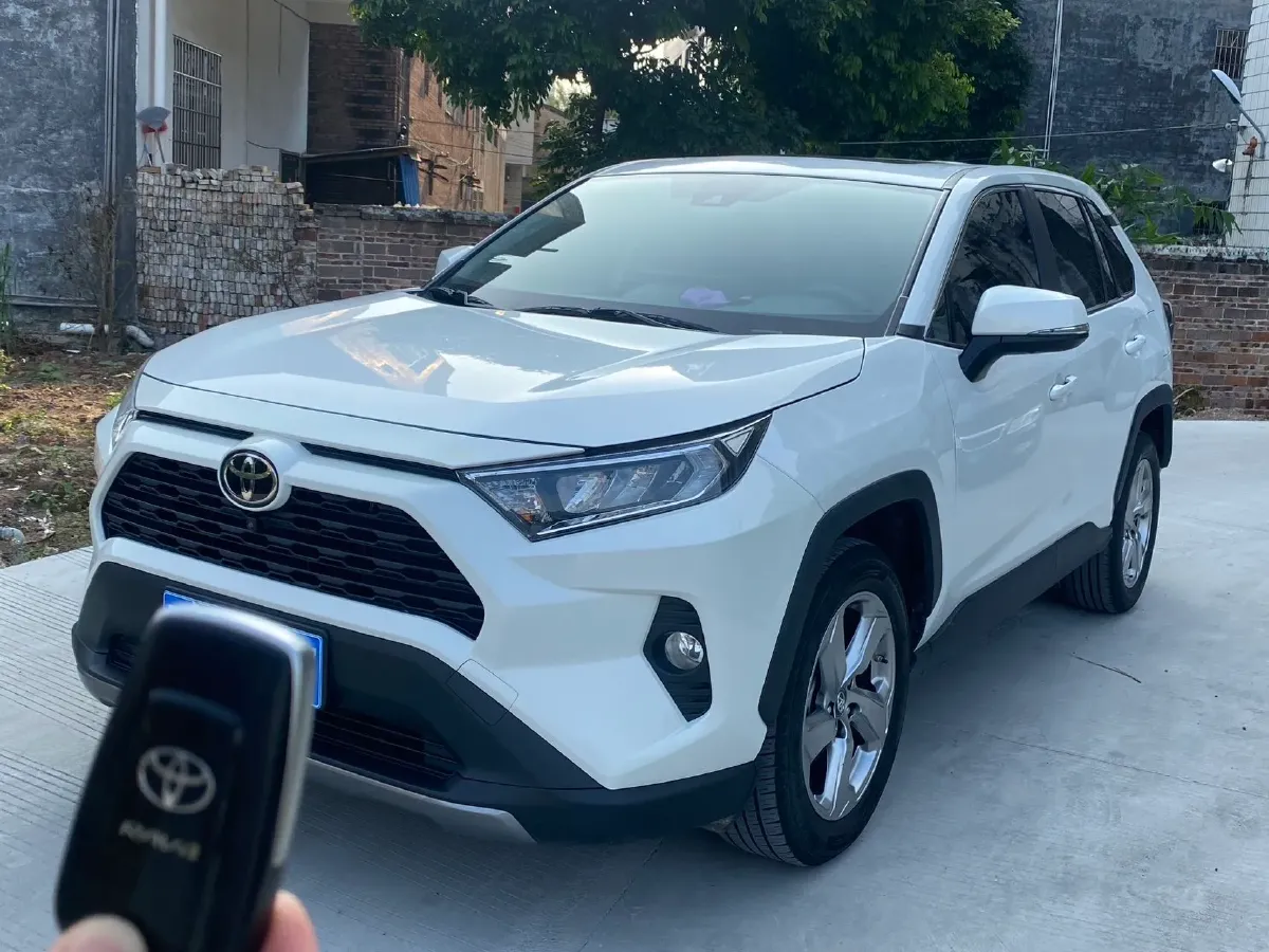 2020 Toyota RAV4 2.0L 171HP L4 CVT,autocango,china used car exporter,china ev exporter,chinese used car exporter,chinese used ev exporter